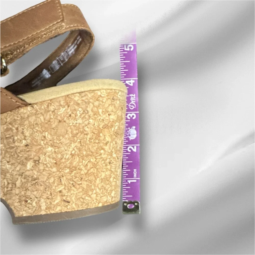 Clarks ultimate comfort Tan Wedge Sandals - Picture 8 of 8